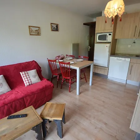 Cosy Pres Des Pistes Avec Garage Prive - Fr-1-623-28 *